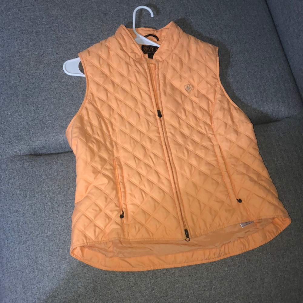 Ariat vest